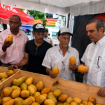 Compartiendo en la Feria del Mango de Baní de 2017