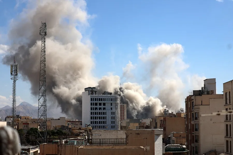 EE.UU. bombardea Irán tras ataque en el estrecho de Ormuz