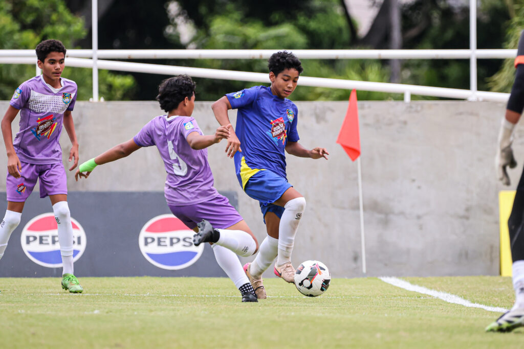 Final masculina U15 Secundaria entre Babeque vs O&M Hostos.