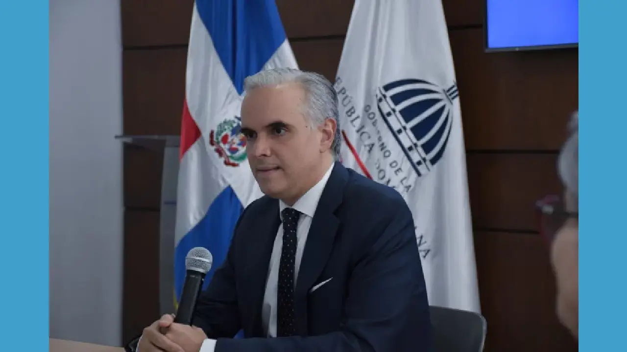 El ministro de Educación, Luis Miguel De Camps