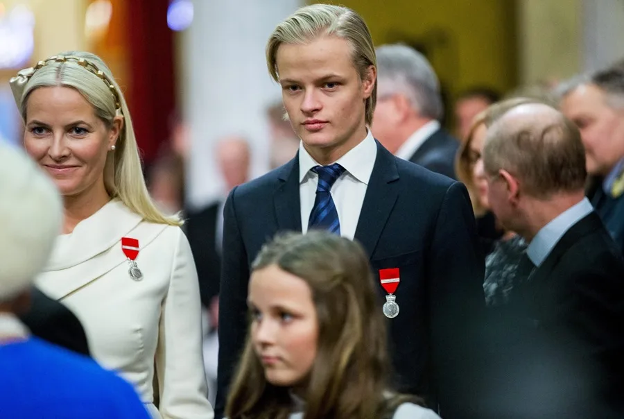 La princesa Mette Marit de Noruega y su hijo Marius Borg Hoiby, en una imagen de archivo. EFE/EPA/Vegard Wivestad Grott.
