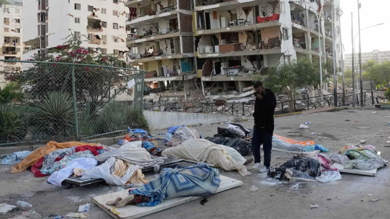 Aumentan a 1,430 los fallecidos por terremotos en Venezuela.
