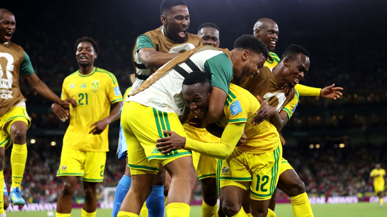 Sudáfrica avanzó a la fase eliminatoria del Mundial por primera vez con una victoria de 1-0 sobre Corea del Sur