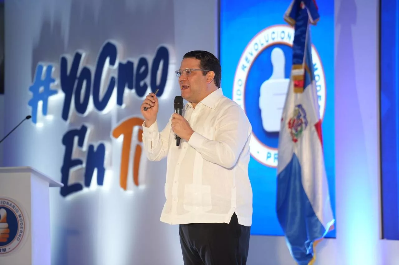 Eduardo Sanz Lovatón, dirigente del PRM.