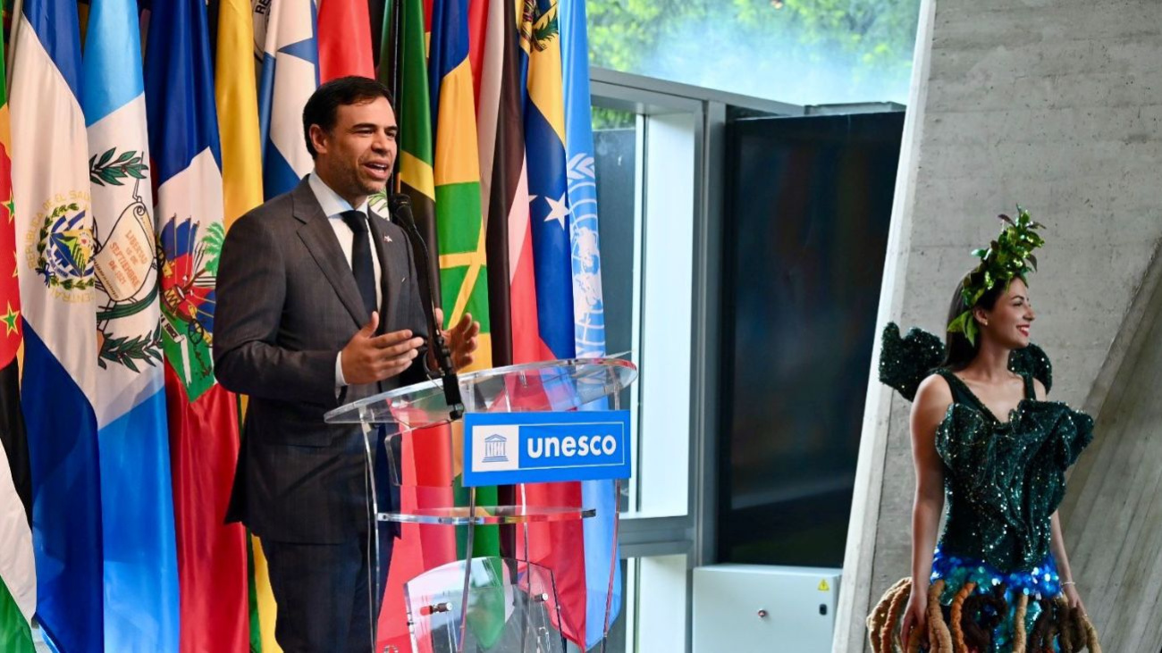 Roberto Ángel Salcedo encabeza la inauguración de la Semana de América Latina y el Caribe en la Unesco.