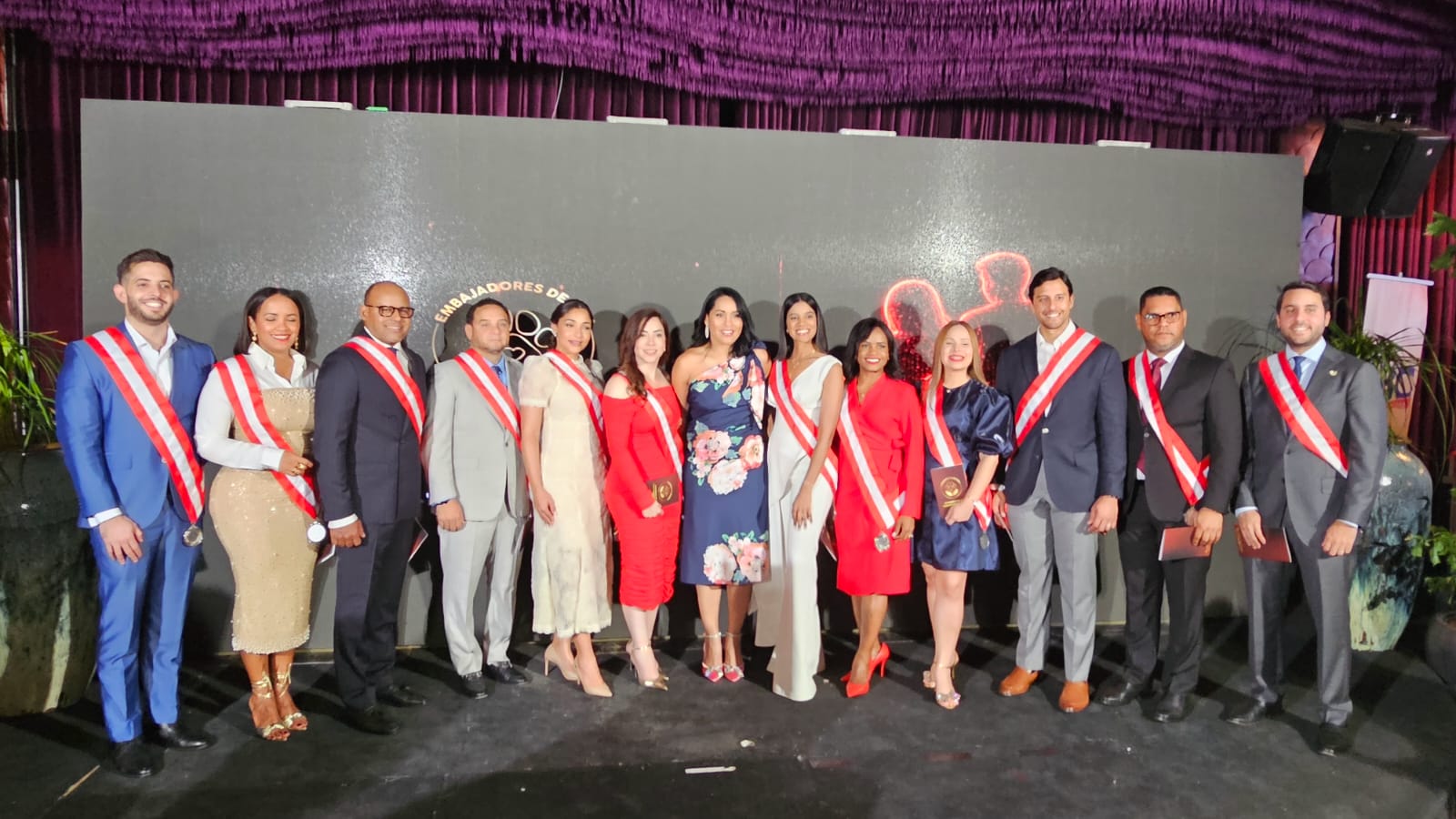 Lorenny Solano junto a los nuevos Embajadores de Vida / Karina Jiménez