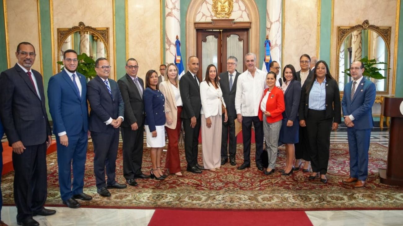 Presidente Luis Abinader juramenta al Comité Dominicano de Salud Mental Penitenciaria.