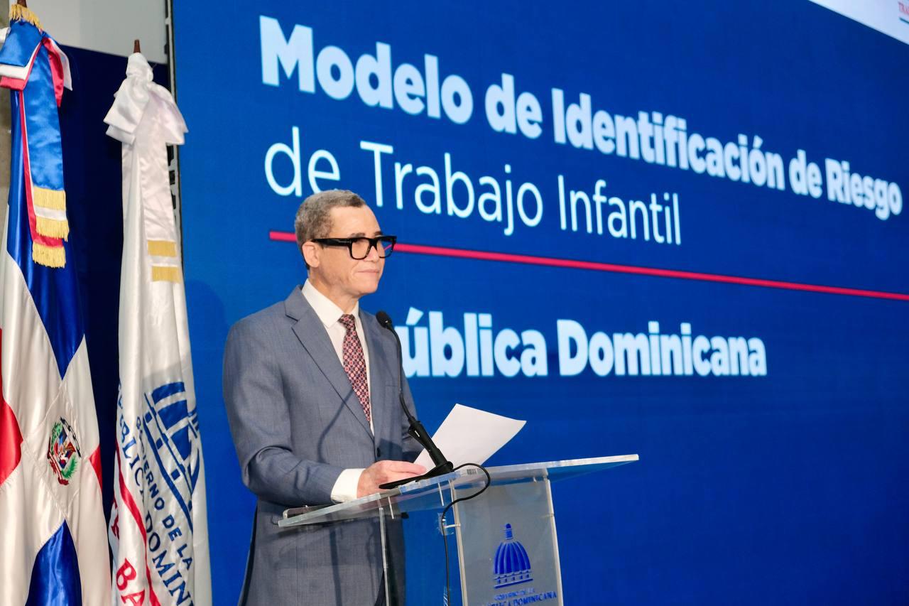 Eddy Olivares, ministro de Trabajo.