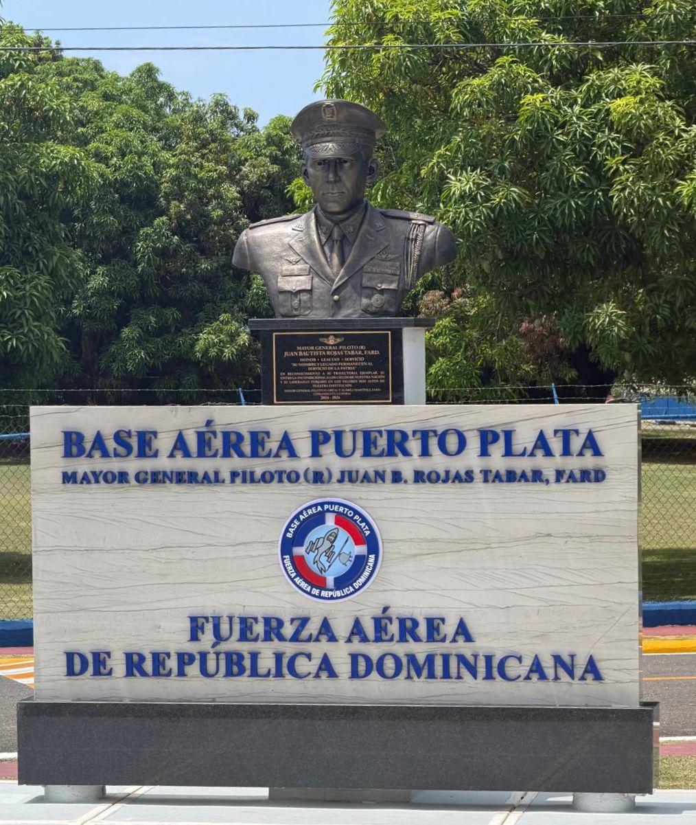 Base Aérea de Puerto Plata lleva ahora nombre de Rojas Tabar