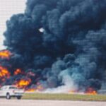 Humo tras incendio de jet privado en La Romana. (fuente externa).
