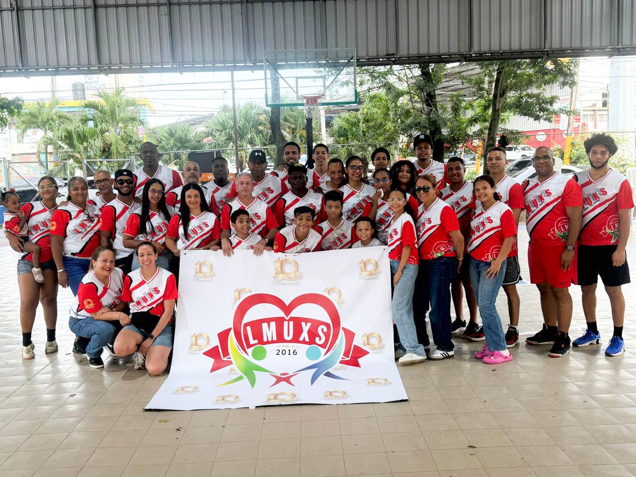 «Fundación Los Mina Unidos X Siempre» conmemora década transformando vidas con el deporte