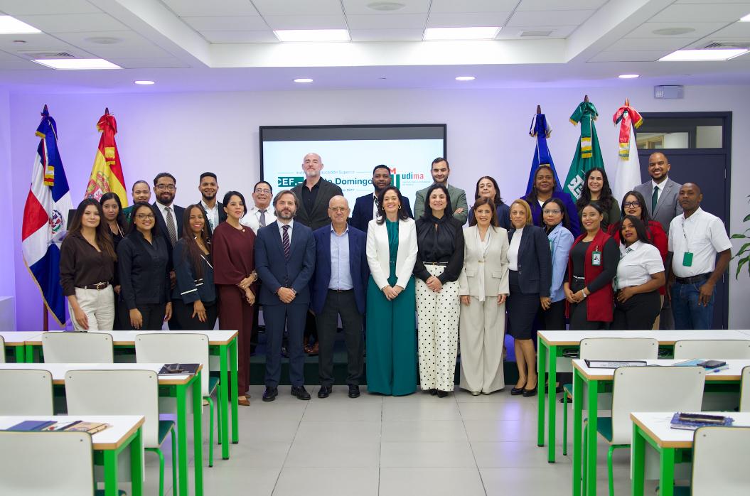 Luisa Taveras Pichardo asume la rectoría de CEF.- Santo Domingo