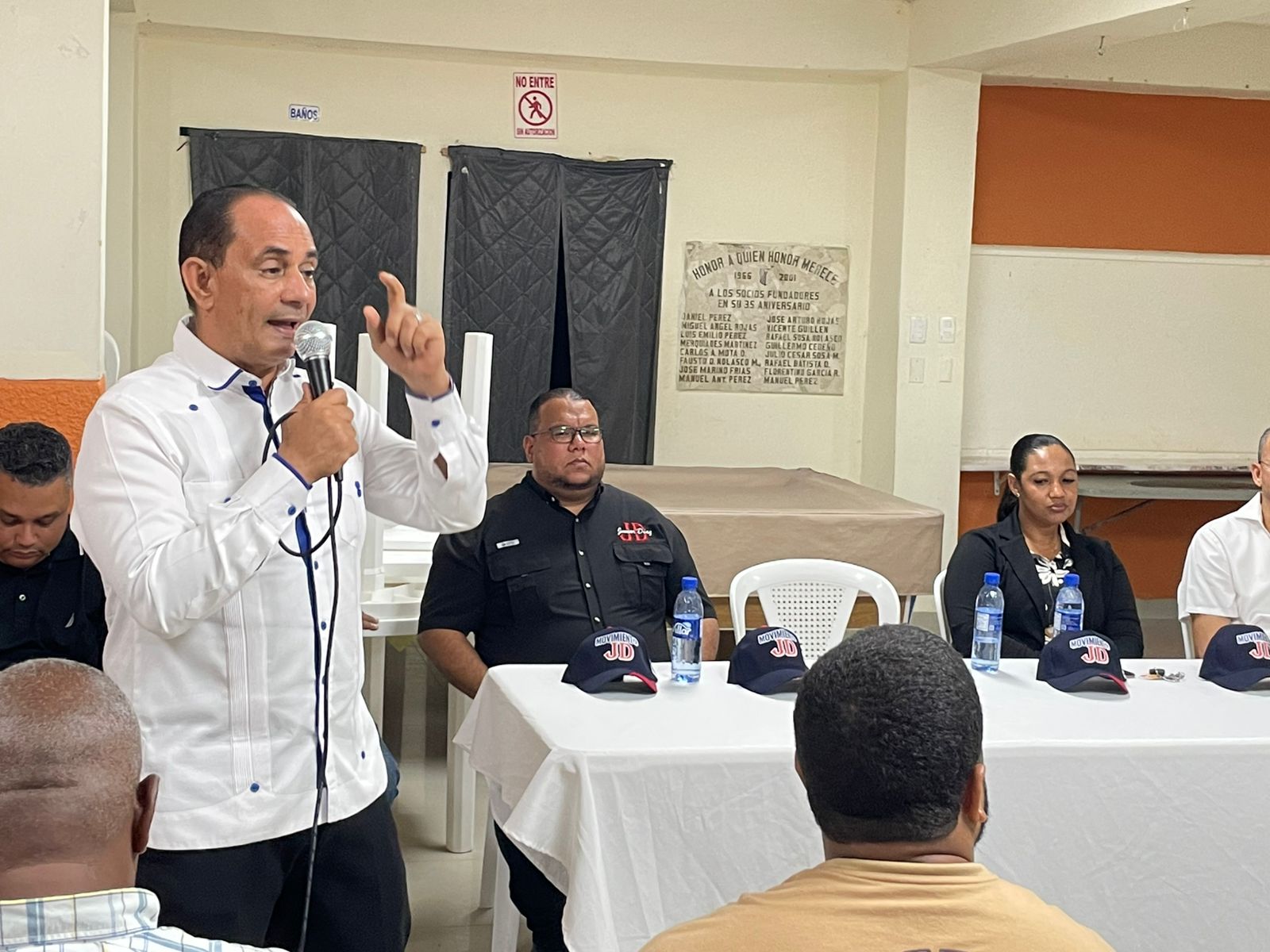 El secretario general del Partido Revolucionario Moderno (PRM) en Santo Domingo Oeste, José Moya Mejía