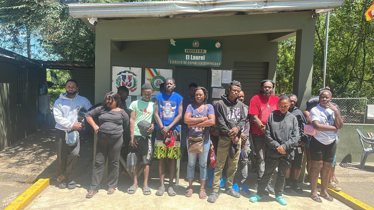 Haitianos en condición migratoria irregular detenidos en Dajabón