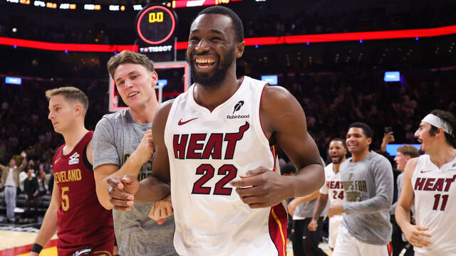 Andrew Wiggins, tiene la intención de firmar un contrato de tres años y 64 millones de dólares para permanecer en la franquicia