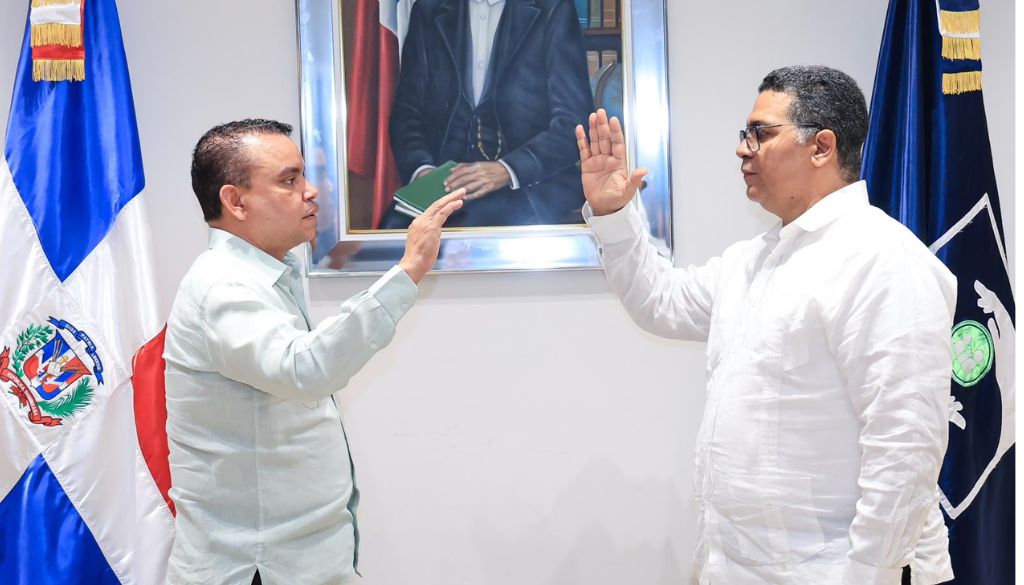 SNS juramentan nuevos directores