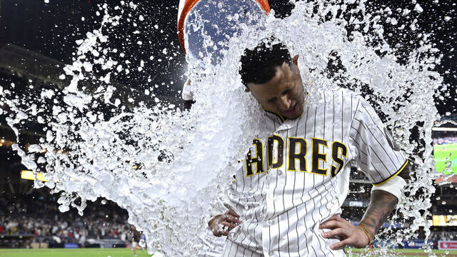 El dominicano Manny Machado conectó un sencillo productor en la décima entrada para darle la victoria a los Padres de San Diego por 7-6 sobre los Bravos de Atlanta
