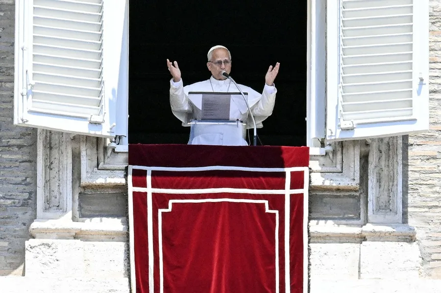 El papa León XIV, este domingo en el Vaticano. EFE/EPA/Riccardo Antimiani.