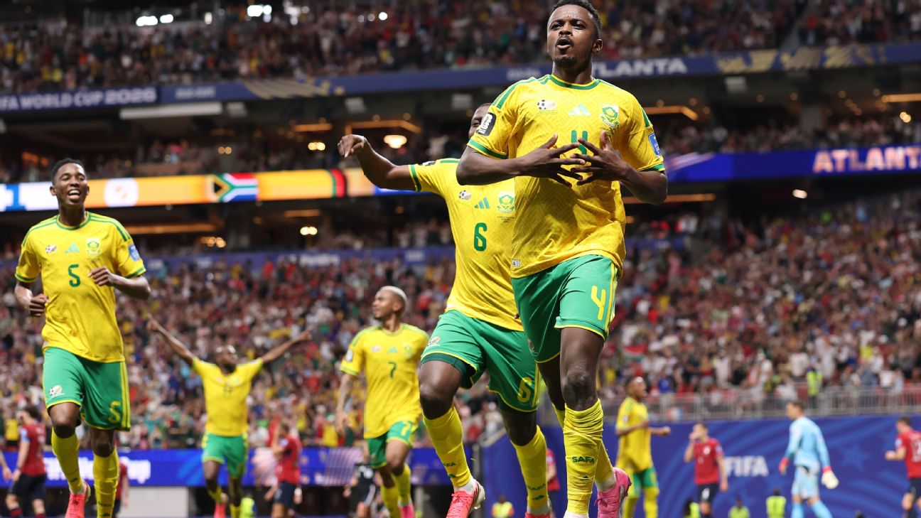 Teboho Mokoena aseguró el empate 1-1 de Sudáfrica contra la República Checa el jueves.