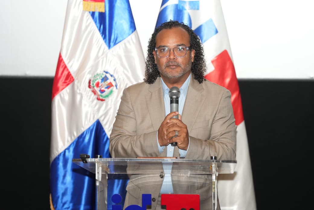 Director y productor Alberto Zayas