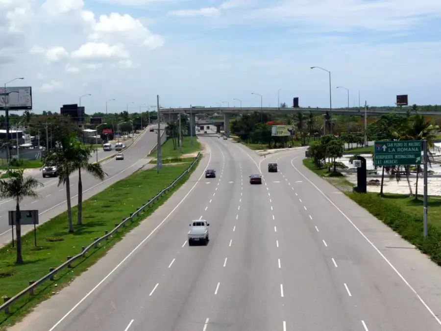 Obras Públicas anuncia cierre parcial de la Autopista Las Américas