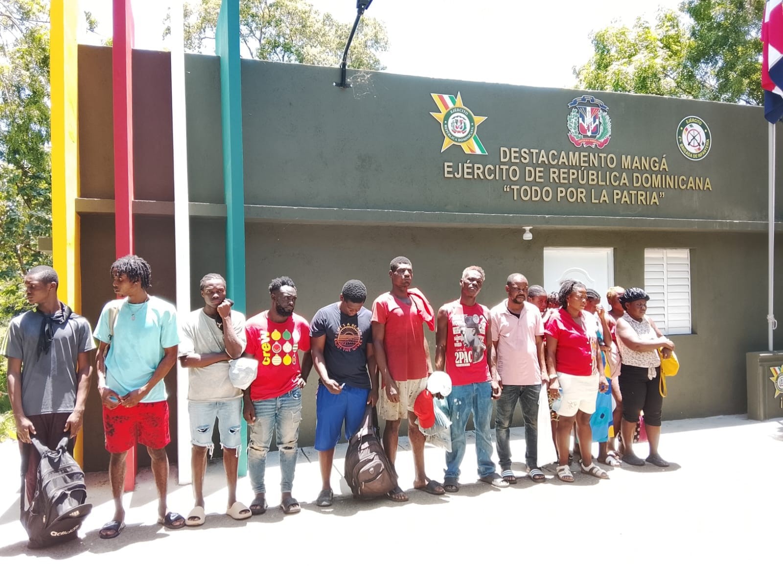 Detienen haitianos indocumentados