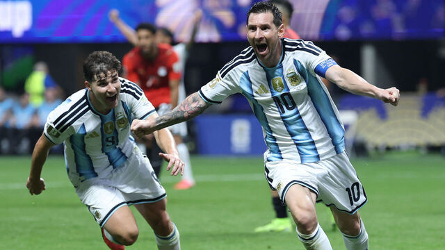 Messi y Argentina remontan un 2-0 en contra para vencer a Egipto en una remontada épica