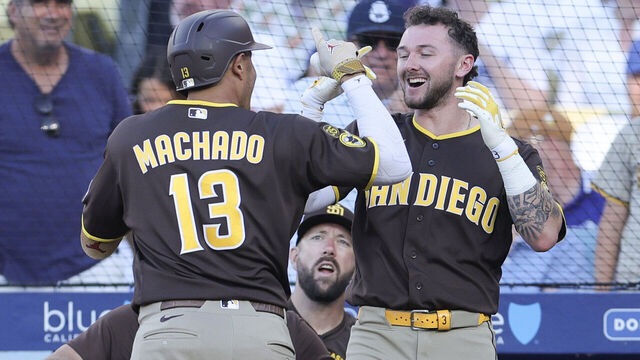 Manny Machado conectó un jonrón de tres carreras, Jackson Merrill y Fernando Tatis Jr. impulsaron carreras con sencillos, y los Padres de San Diego rompieron su racha de ocho derrotas consecutivas con una victoria de 5-2 sobre los Dodgers