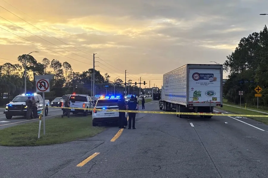 Dos migrantes mueren por disparos del ICE durante operativo