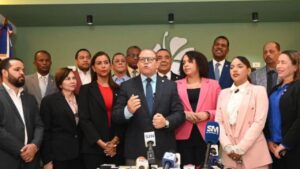 Diputados de la Fuerza del Pueblo.