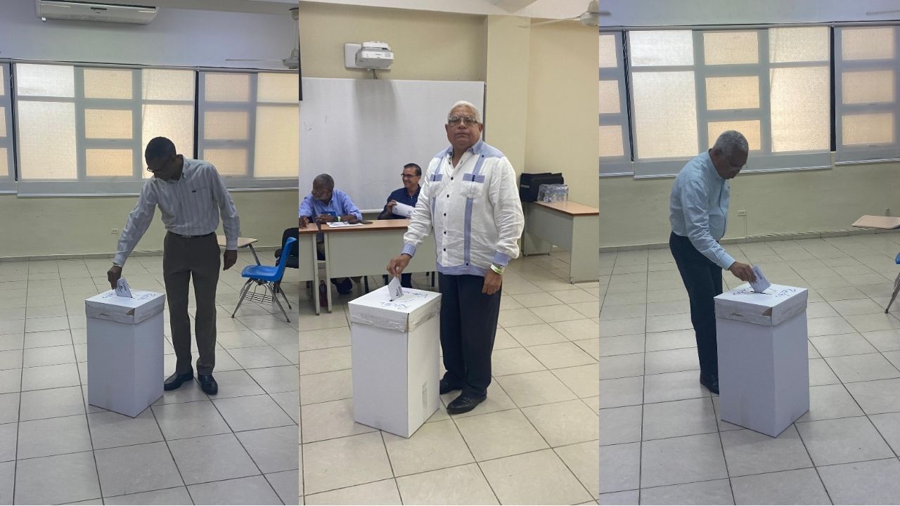 Docentes votan en segunda vuelta de elecciones en la UASD para definir vicerrectorías y decanatos.