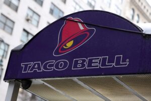 Investigan a Taco Bell por posible brote de enfermedad que afecta a varios estados de Estados Unidos