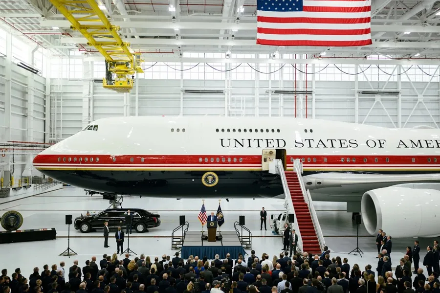 Trump estrena avión presidencial donado por Catar