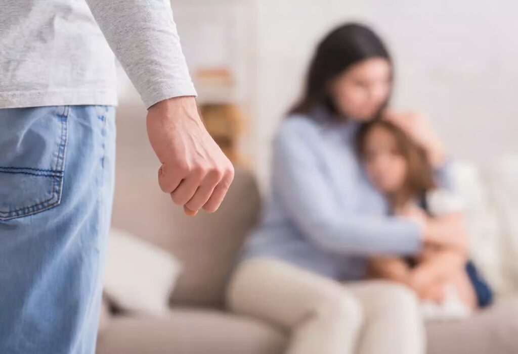 Violencia contra mujeres y menores de edad (fuente externa)