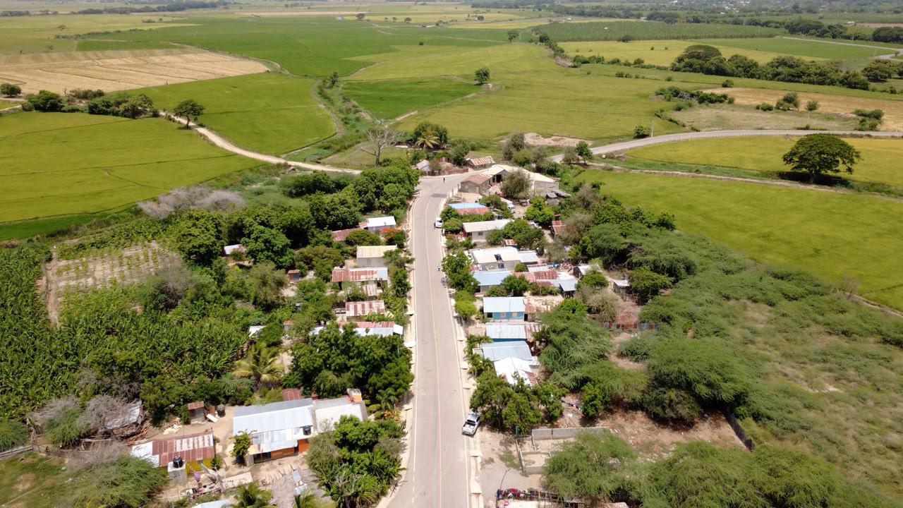 Abinader inaugura carretera Palo Verde–Laguna Verde en Montecristi