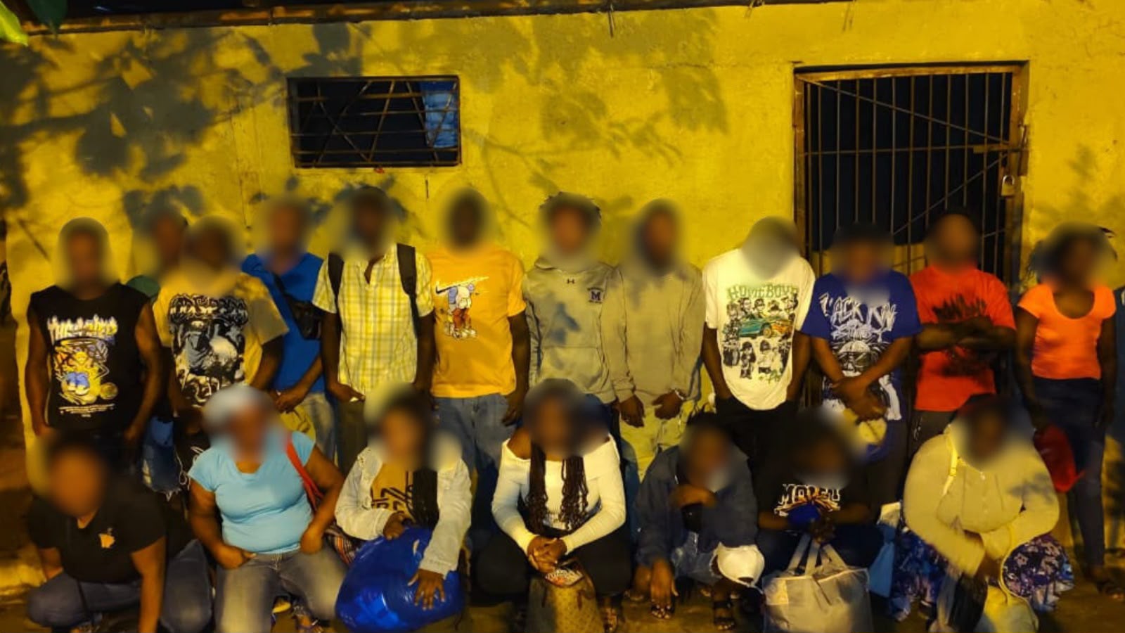 Migración detiene a 2,944 personas y deporta a 2,856