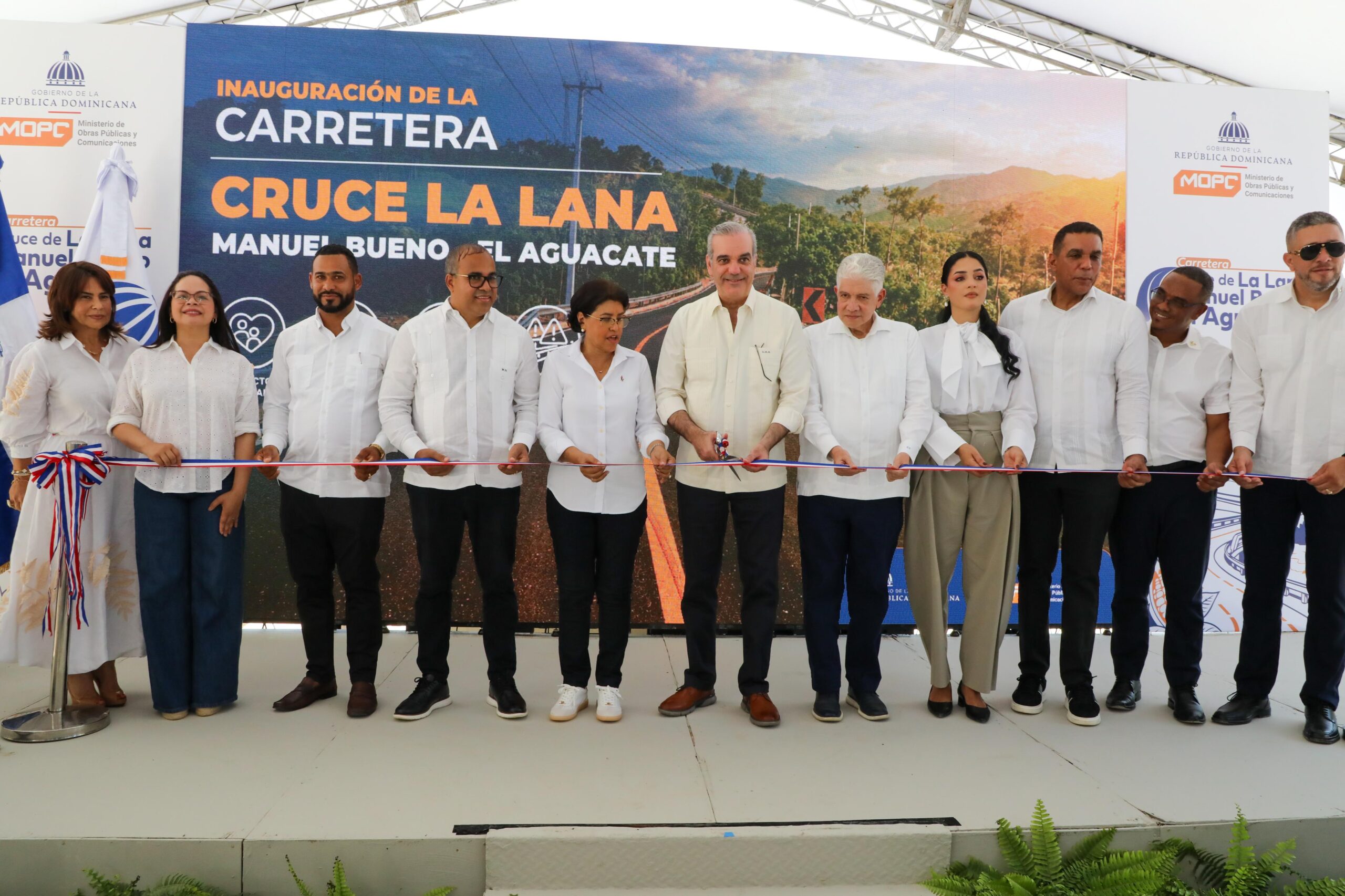 Abinader inaugura carretera Cruce La Lana–Manuel Bueno–El Aguacate en Dajabón