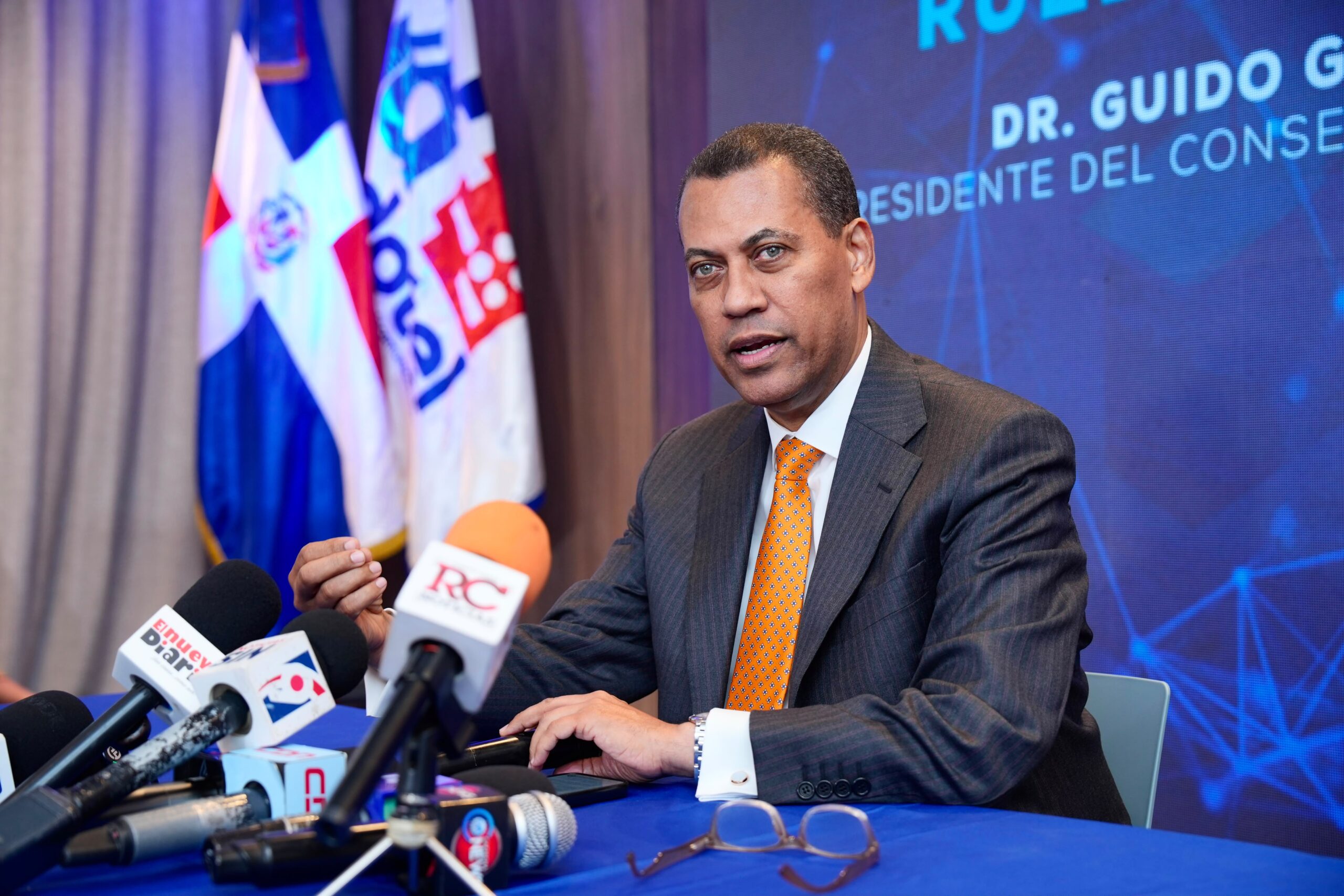 El presidente de Indotel, Guido Gómez Mazara.