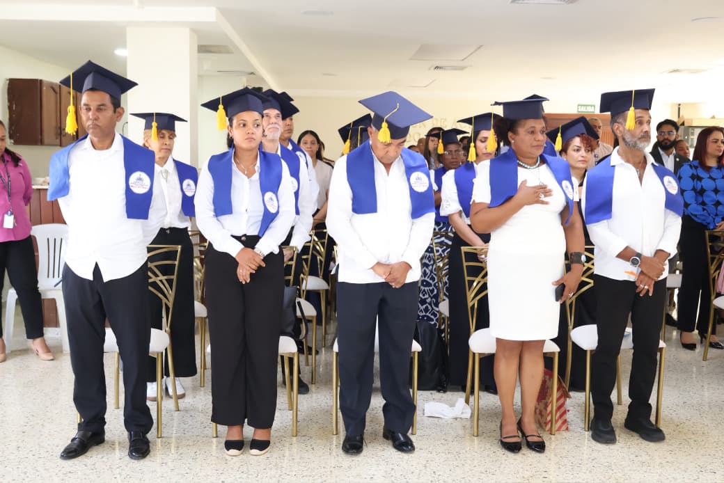Graduandos en joyería y orfebrería