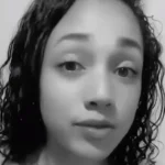 Investigan muerte de joven creadora de contenido en Santiago