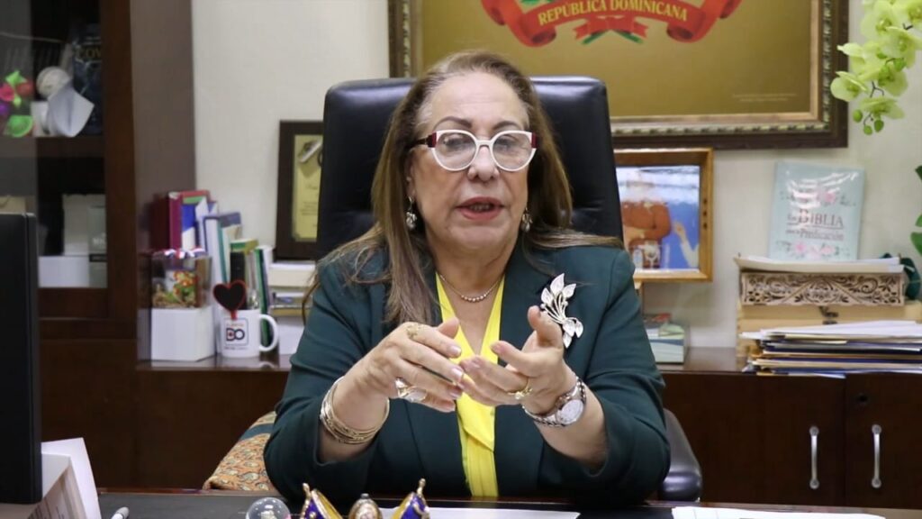 Rosa Santos, gobernadora provincial de Santiago.