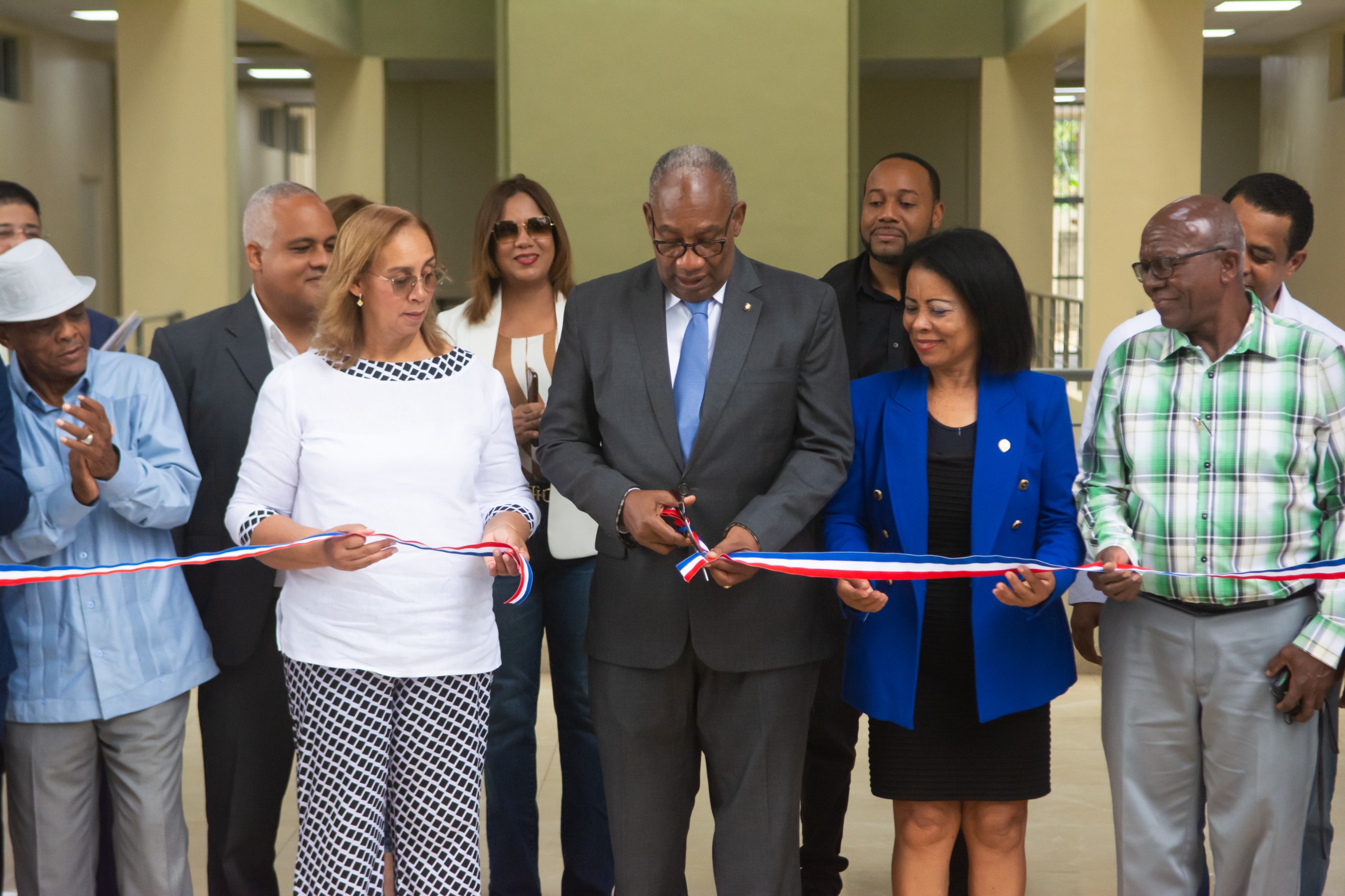 El rector de la UASD, Editrudis Beltrán Crisóstomo, durante la inauguración.