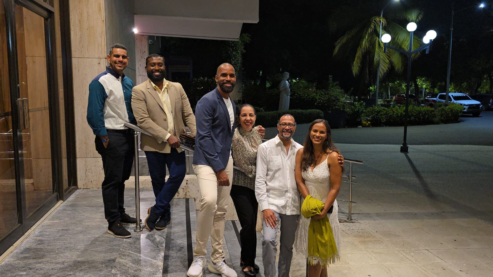 Iván Mejía, Gino Martínez, Vicente Santos, Wendy Alba , Manuel Raposo y Ruth Emeterio / Kayros Satiago