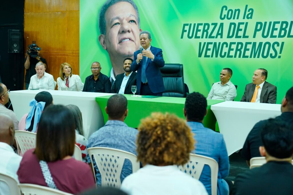 El presidente de la Fuerza del Pueblo (FP), Leonel Fernández