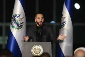 El presidente de El Salvador, Nayib Bukele, en la inauguración de las nuevas oficinas de la Fiscalía General de la República (FGR), en Antiguo Cuscatlán (El Salvador)