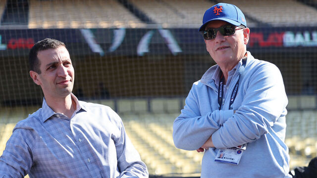 El dueño de los Mets de Nueva York, Steve Cohen, no tiene planes de prescindir del presidente de operaciones de béisbol, David Stearns, a pesar de la decepcionante temporada del equipo.
